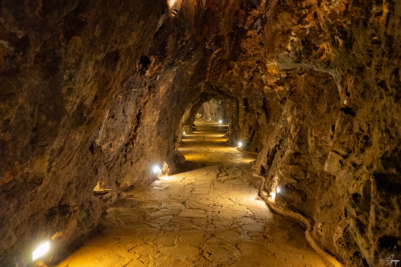 Descenso a la mina El Edén